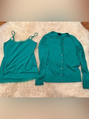 Green (greener than in photos) Knit Tank and Button Cardigan Set